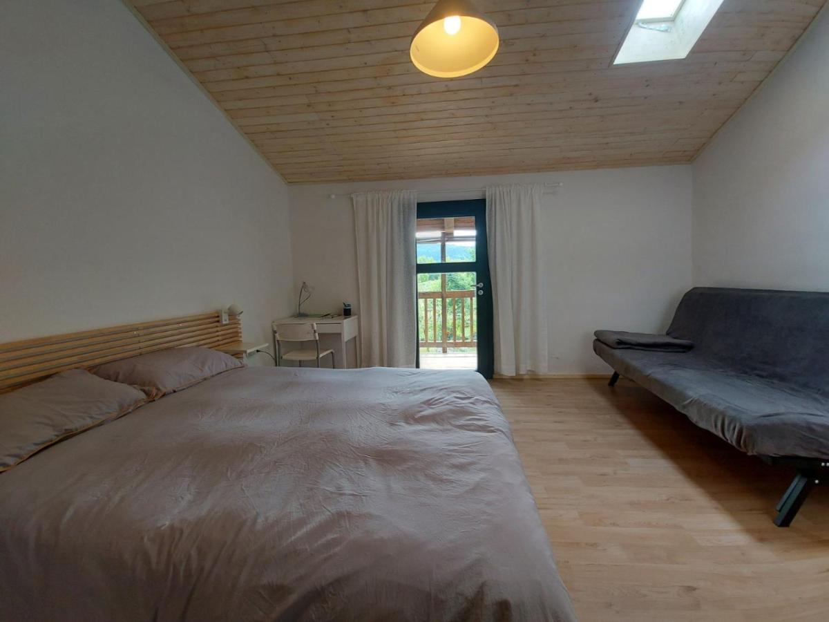 Apartmaji Hedera コメン エクステリア 写真