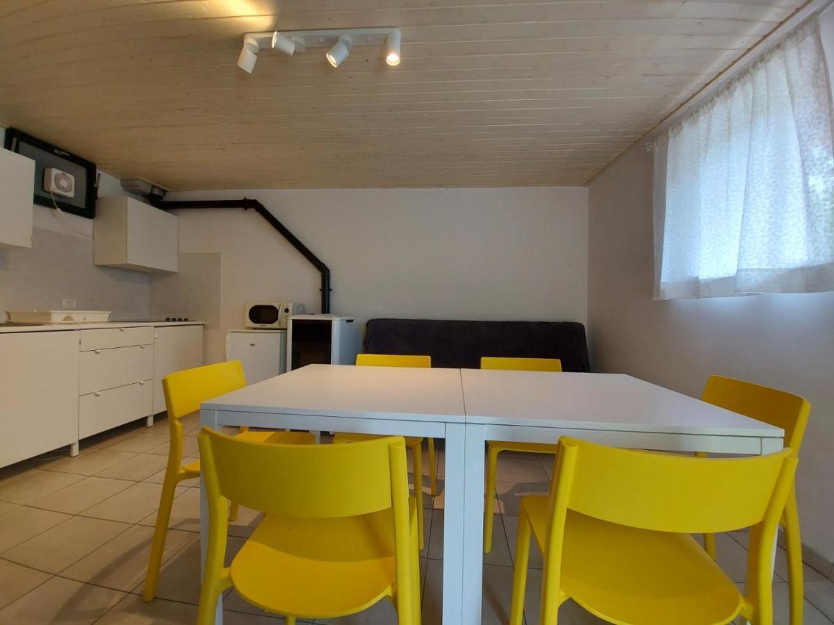 Apartmaji Hedera コメン エクステリア 写真